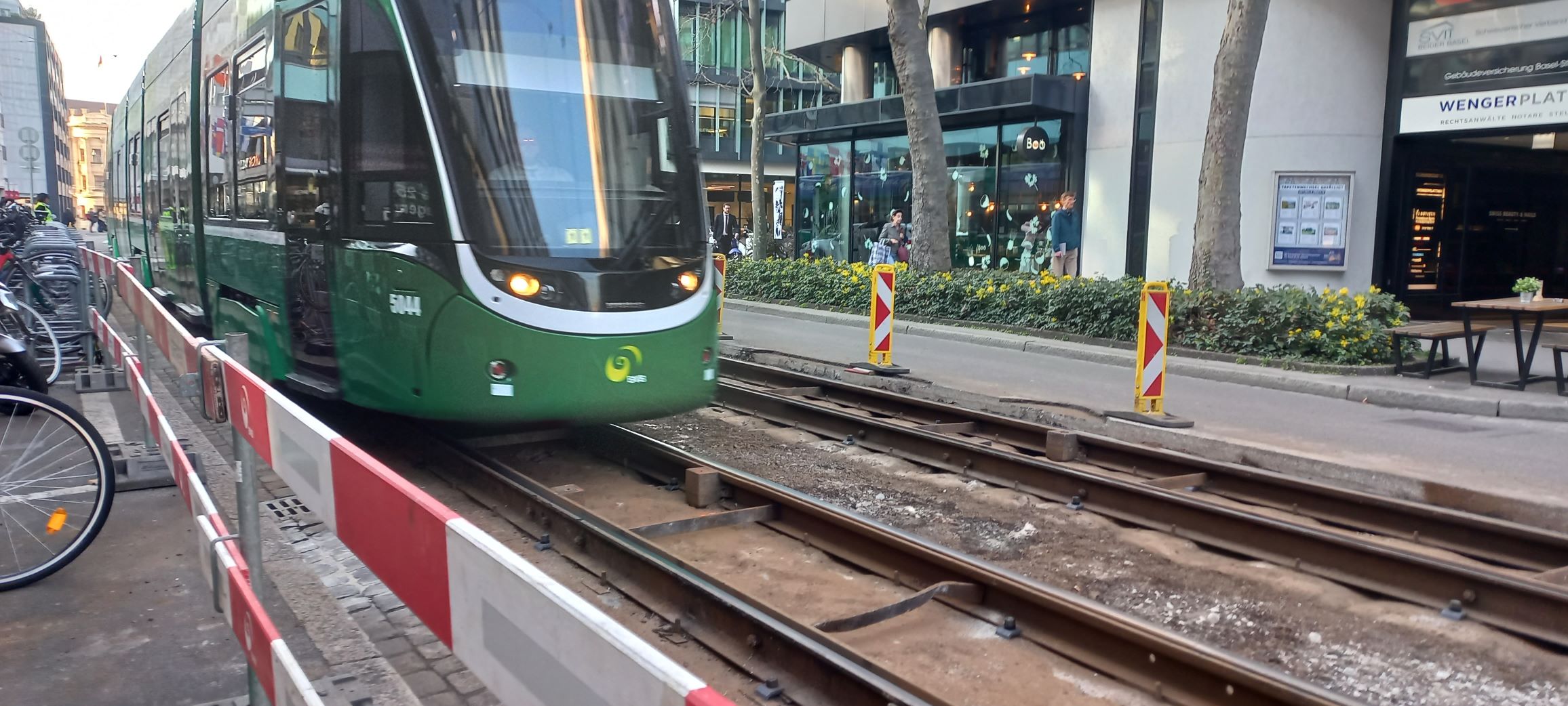 BINARYCUBE GMBH - Rüchligweg 55 - 4125 Riehen – Basel  - Schweiz // Vollumfängliche Informatiklösungen / ERP / CRM / Applikationen / Datenbanken / Konzeptionierung / Gesamt-Koordinationen / Erhaltungsplanung / Ingenieurwesen / Netzwerk / Software-Entwicklung / Schulungen / Projektportfolio / Infrastruktur-Koordination / GIS / Schnittstellen und weiteres