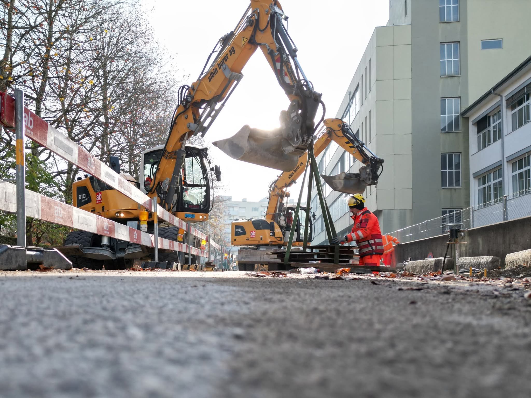 BINARYCUBE GMBH - Rüchligweg 55 - 4125 Riehen – Basel  - Schweiz // Vollumfängliche Informatiklösungen / ERP / CRM / Applikationen / Datenbanken / Konzeptionierung / Gesamt-Koordinationen / Erhaltungsplanung / Ingenieurwesen / Netzwerk / Software-Entwicklung / Schulungen / Projektportfolio / Infrastruktur-Koordination / GIS / Schnittstellen und weiteres